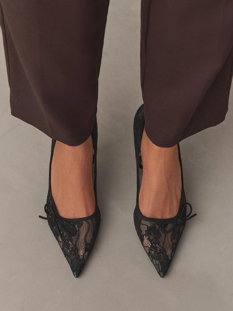 Black Lace Bow Court Heels image 2